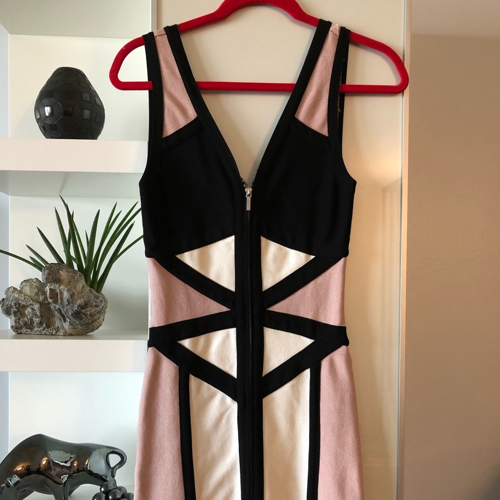 Bebe plush pink black white zipper dress medium